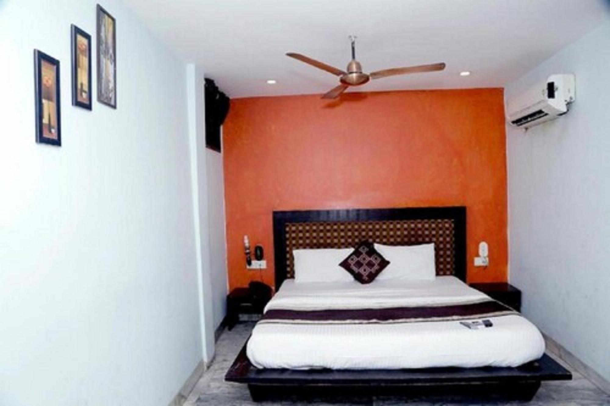 Hotel Shanti House New Delhi Karnail Singh Stadium Gate No 1 외부 사진